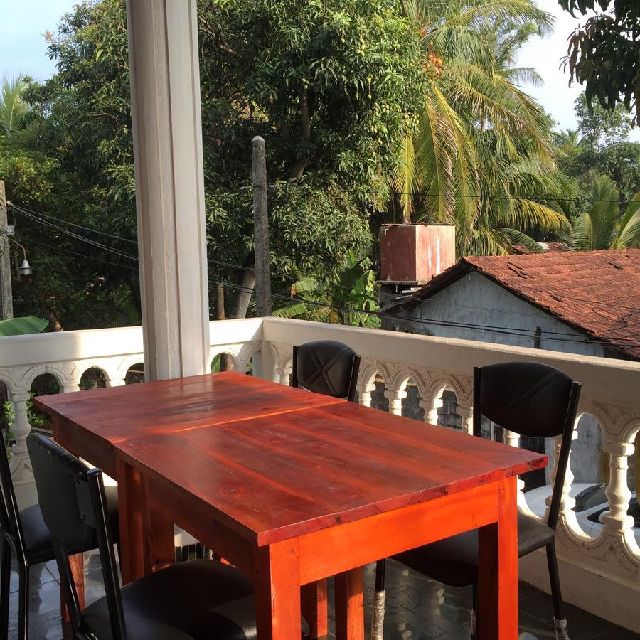 Chill Space Negombo Bagian luar foto