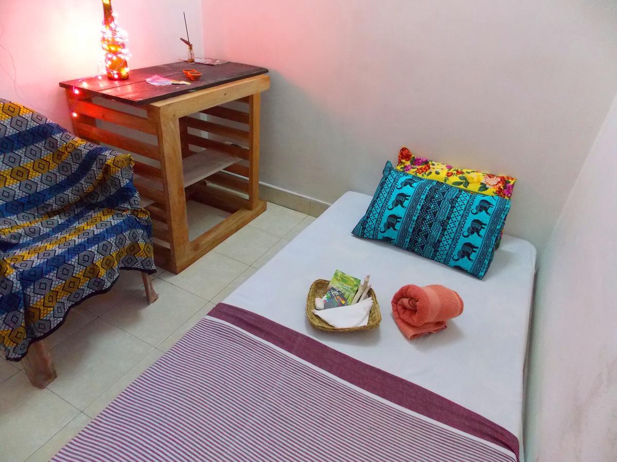 Chill Space Negombo Bagian luar foto
