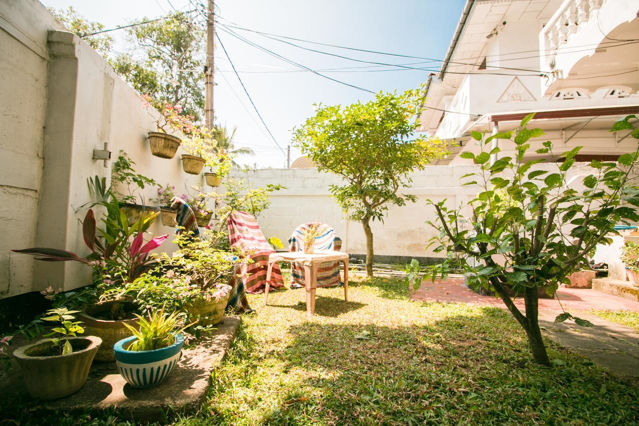 Chill Space Negombo Bagian luar foto