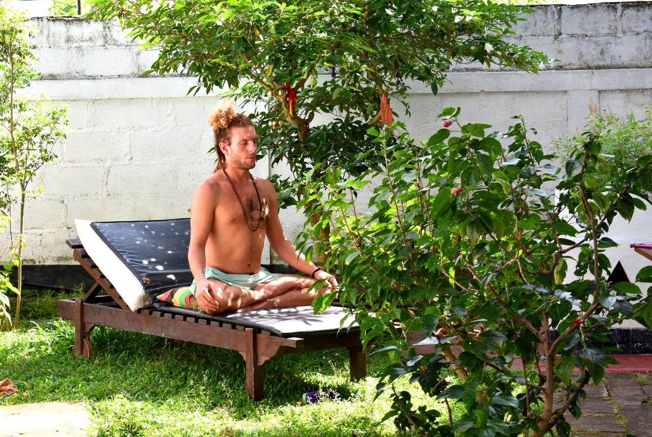 Chill Space Negombo Bagian luar foto
