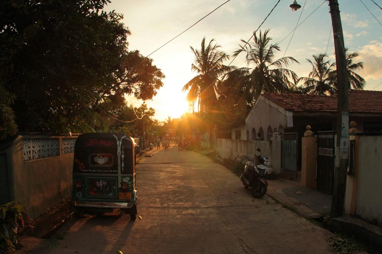 Chill Space Negombo Bagian luar foto