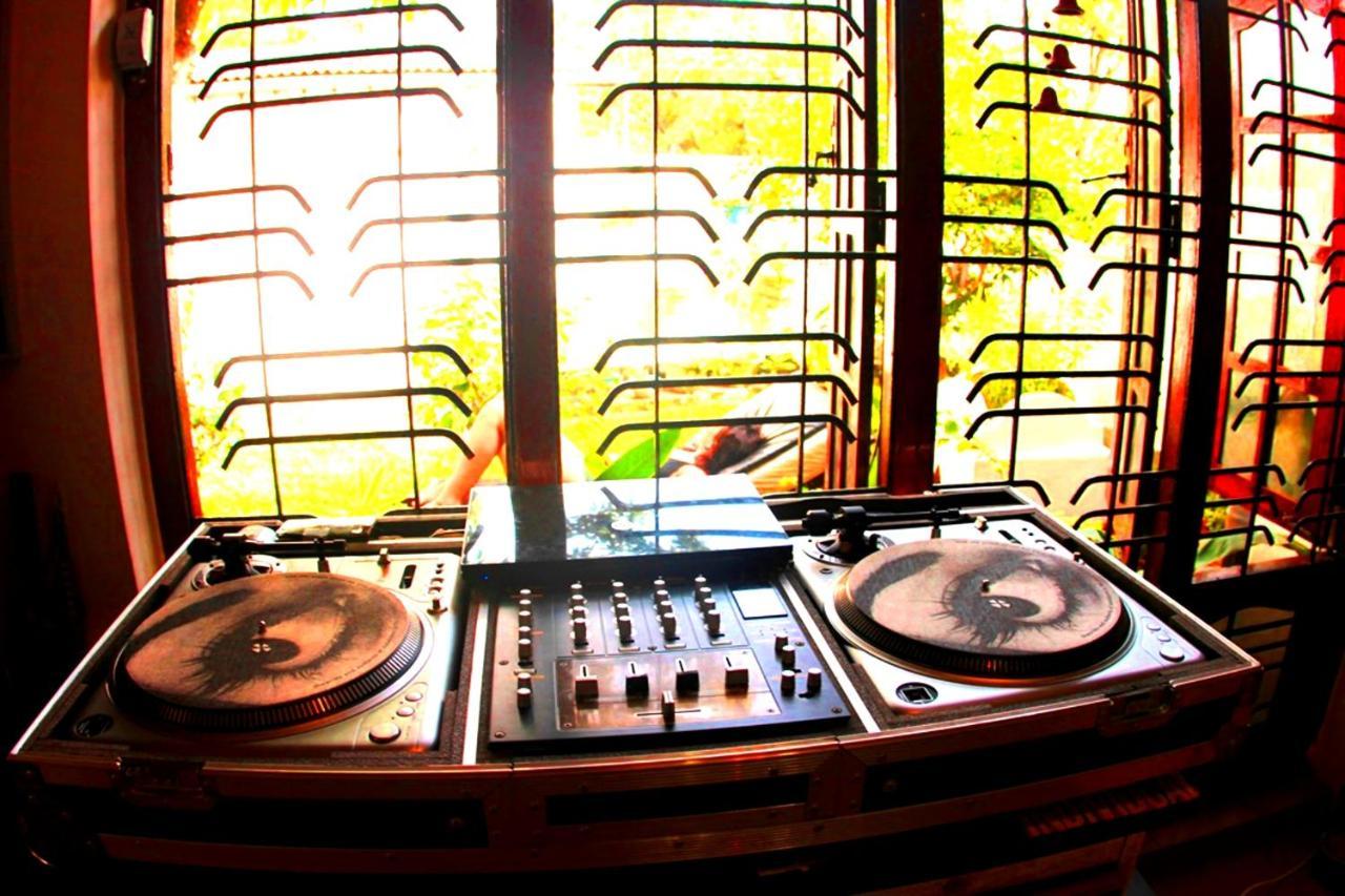 Chill Space Negombo Bagian luar foto